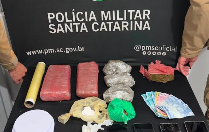 Polícia Militar prende sete e apreende drogas em São Miguel do Oeste e São José do Cedro