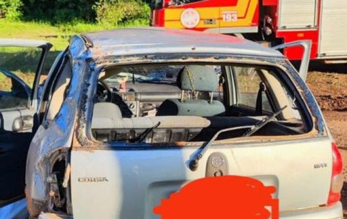 Idoso morre após capotamento de veículo em Cunha Porã