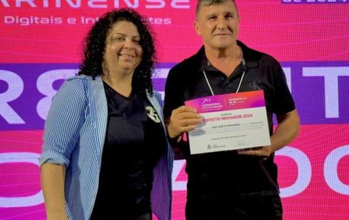Sadi Bonamigo recebe título de Prefeito Inovador 2024