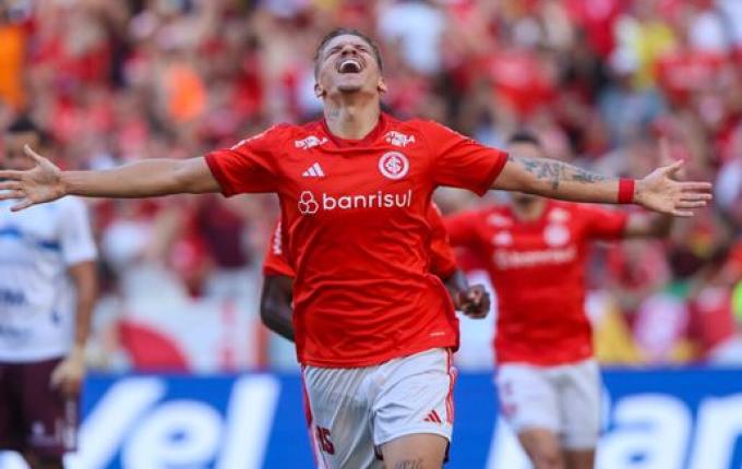 Com dois gols de Lucca, Inter bate o Caxias no Beira-Rio