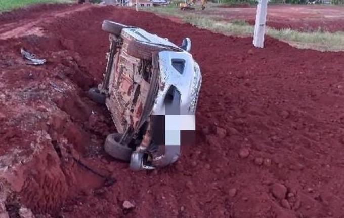 Veículo furtado em Descanso é encontrado tombado pela PM em Belmonte