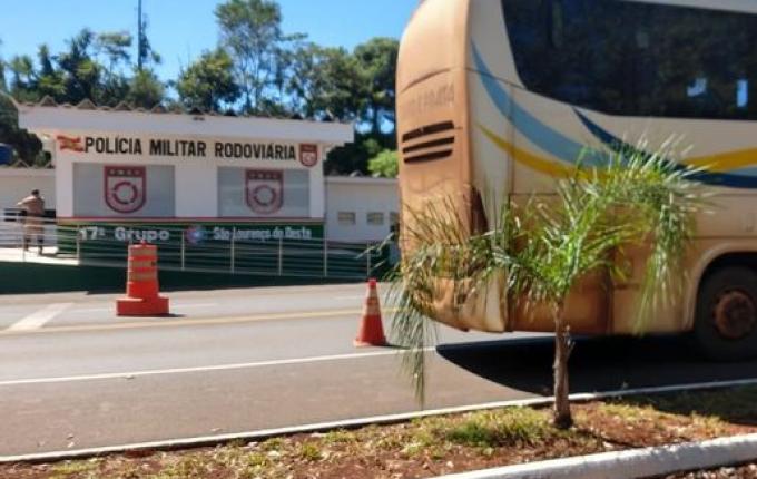 Ônibus do Pará é interceptado pela Polícia Rodoviária na SC-157