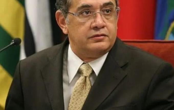 Gilmar Mendes reage a acusações e defende tese que só PGR pode pedir impeachment no STF