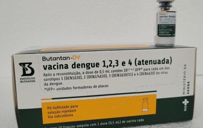 SC inicia distribuição de vacinas contra a dengue para profissionais de saúde