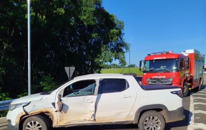 Colisão entre veículos deixa três feridos na BR 282, em Maravilha