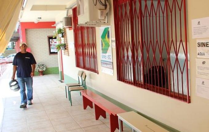 Falta de senha impede Sine de receber pedidos de seguro-desemprego em SMOeste