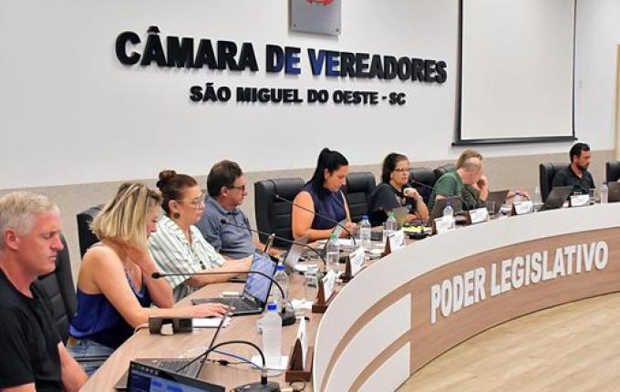 Vereadores pedem construção de centro de convivência para idosos no Bairro Santa Rita