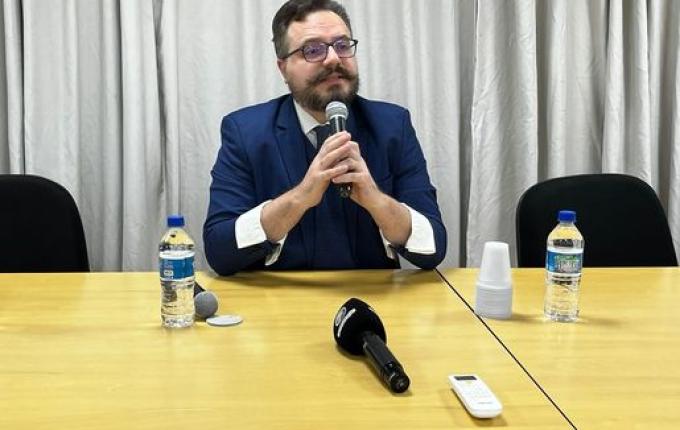 Presidente da FCC apresenta atividades e demonstra projetos em SMO