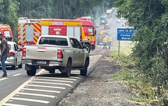 Acidente na BR-282 deixa uma pessoa morta carbonizada em Cunha Porã