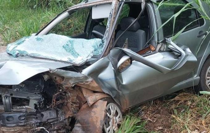 Dois veículos se envolvem em acidente na SC-157