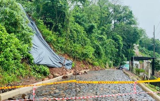 Defesa Civil interdita rua no Bairro Santa Tereza em Itapiranga