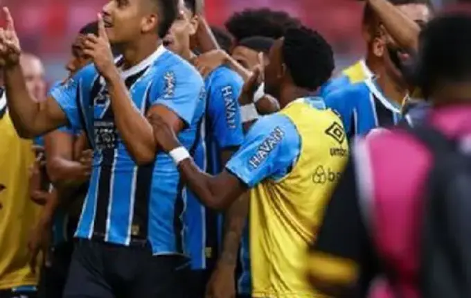 Grêmio conquista o Gauchão 2026 após empate com o Internacional no Beira-Rio