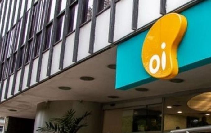 Funcionários da Serede cruzam os braços em SC após falência da Oi e atraso nos salários