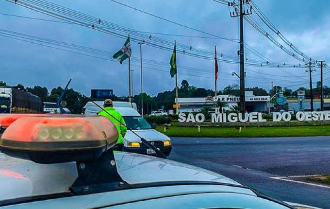 VÍDEO: Trecho entre SMOeste e Maravilha deve seguir bloqueado pelas próximas 3 horas