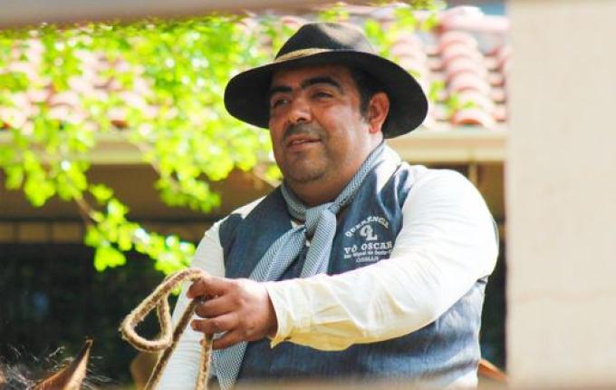 Cavalgada pelas ruas da cidade marca o Dia do Gaúcho em São Miguel do Oeste