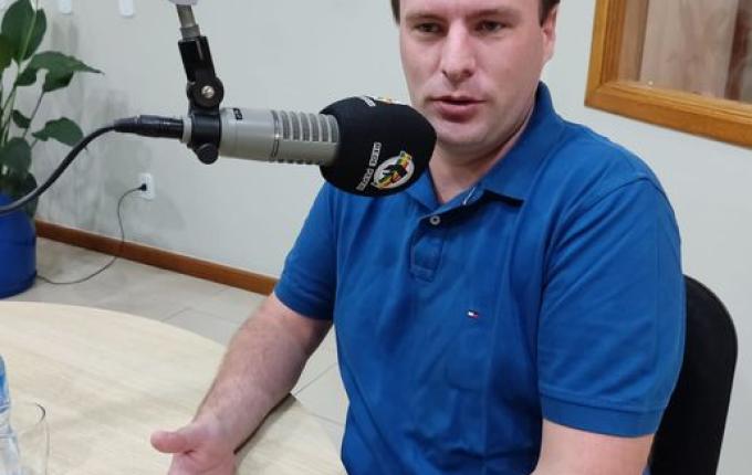 Câmara de São José do Cedro faz diplomação do parlamento jovem