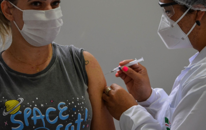 Pacheco apresenta plano de financiamento do piso da enfermagem a Guedes