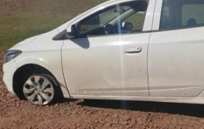 Carro furtado é recuperado e menor é apreendido em Paraíso