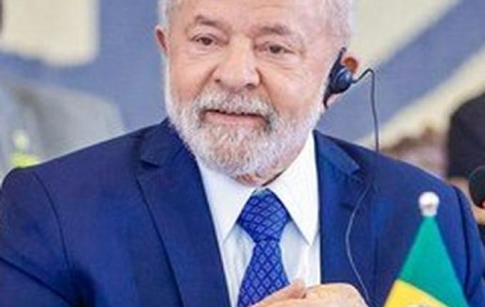 Lula admite que correu risco de perder ministérios em votação no Congresso