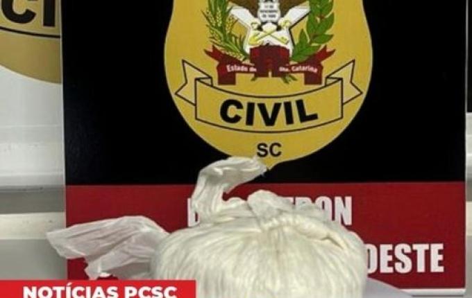 Mulher é presa por tráfico de droga em São Lourenço do Oeste