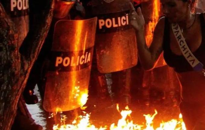 Ao menos 749 pessoas foram presas e 6 morrem em protestos após eleições na Venezuela