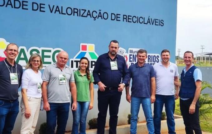 Prefeito de São João do Oeste anuncia Unidade de Reciclagem
