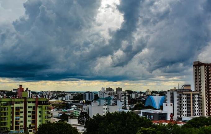 Defesa Civil emite alerta à ocorrência de temporais isolados na região