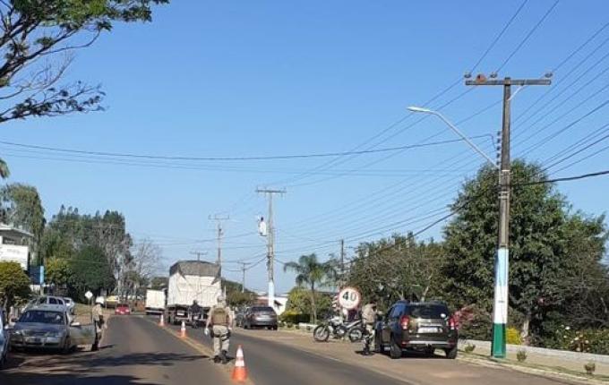 Mais de dez veículos são autuados pela PM durante operação de trânsito em Iporã do Oeste