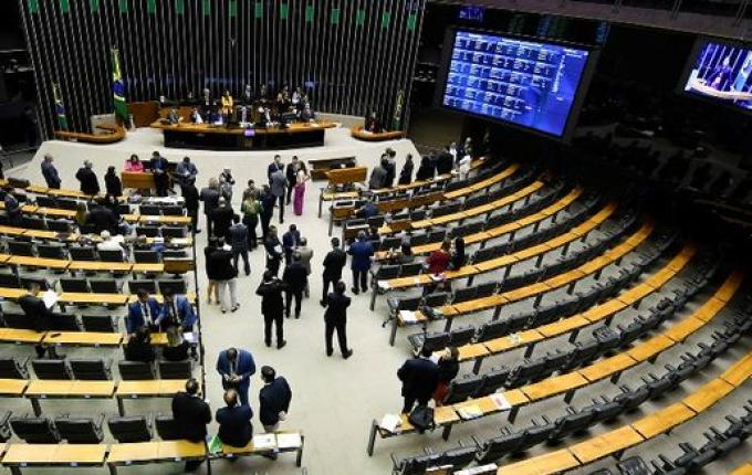 Câmara aprova projeto que permite castração química de condenados por pedofilia