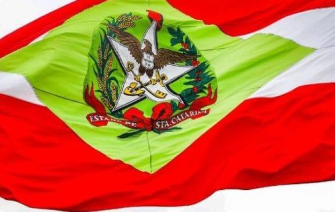 Proposta de mudança do hino de SC divide opiniões e gera polêmica