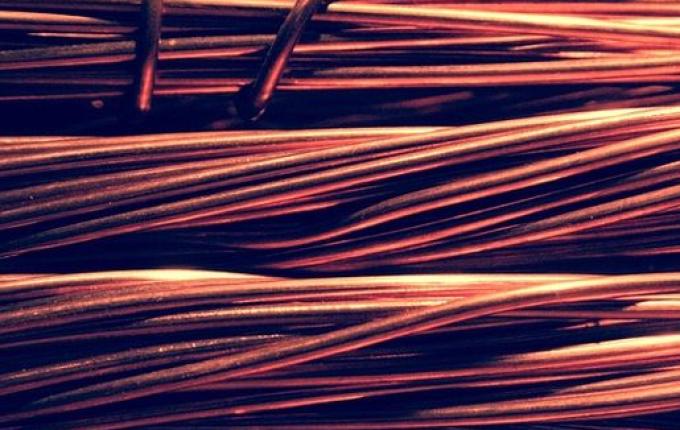 Dupla é presa após furtar 600 metros de fio de cobre em construção de SMOeste