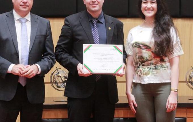 HRTGB recebe certificado de responsabilidade social da Alesc