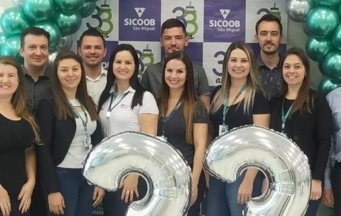 Sicoob São Miguel completa 33 anos nesta segunda-feira, 25