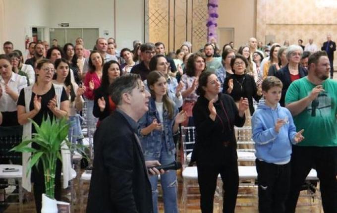 Sérgio Ribeiro lança livro "Criando pais assertivos" em São Miguel do Oeste