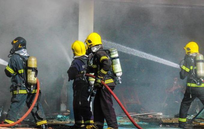 Bombeiro confirma morte de cinco cães em incêndio em oficina de motos