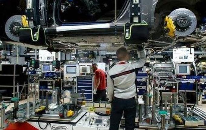 Governo reduz IPI até 25%; Guedes diz que medida é início de processo gradual