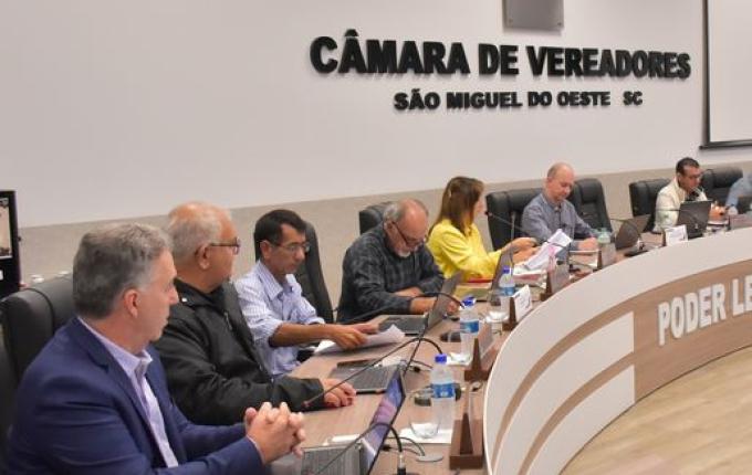 SMO: Vereadores rejeitam veto a projeto que prevê outorga de sala