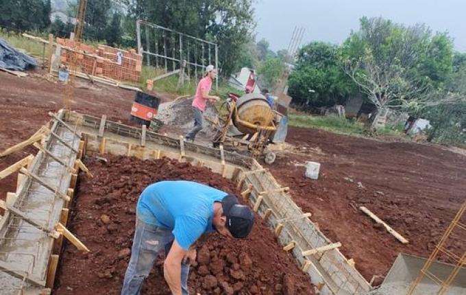 Acompanhe os trabalhos de construção do parque de transmissão para Atalaia FM