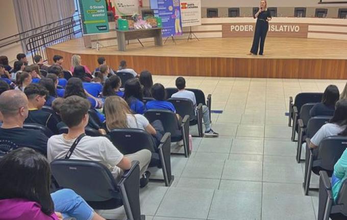 São Miguel do Oeste realiza 1º Fórum Municipal de Combate ao Trabalho Infantil