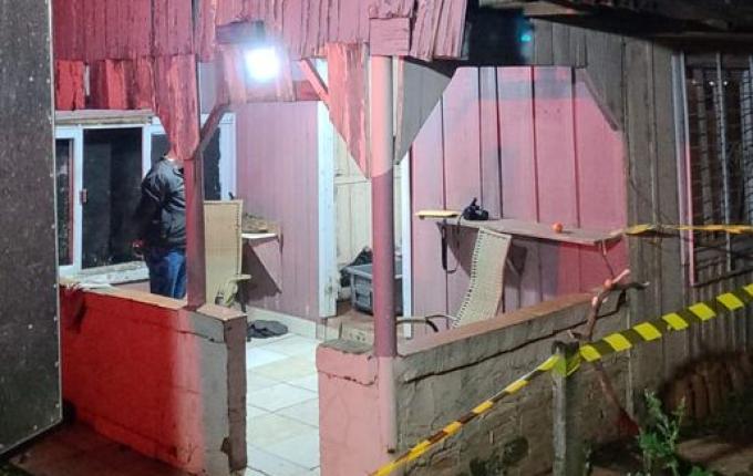 Jovem de 18 anos é encontrado morto dentro de casa em Maravilha