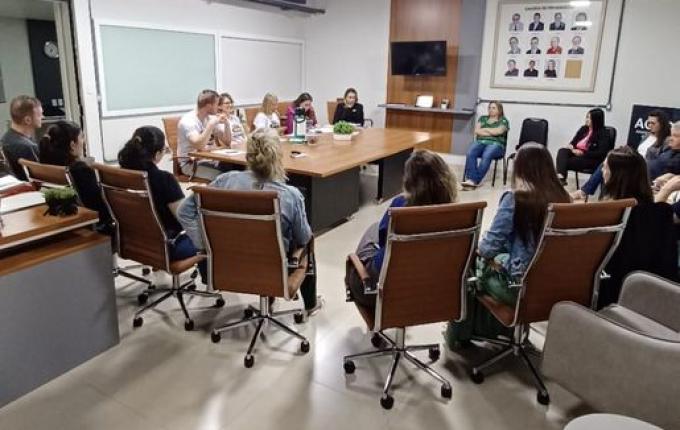 Liquida Iporã reúne expositores e apresenta orientações sobre a Feira