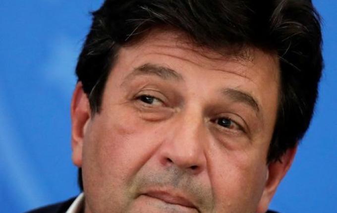 Mandetta anuncia em rede social que foi demitido do Ministério da Saúde