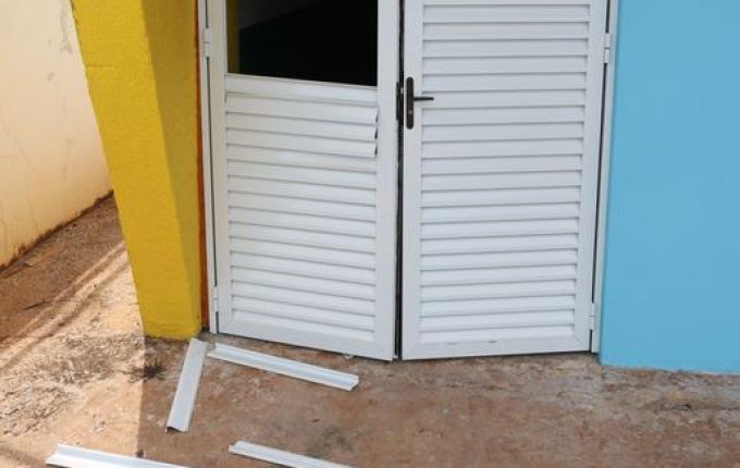 Ginásio de Esportes do CIEF é alvo de vandalismo em Iporã do Oeste