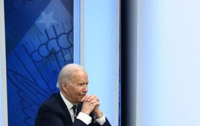 Biden anuncia sanções contra a Rússia e envia tropas à Ucrânia