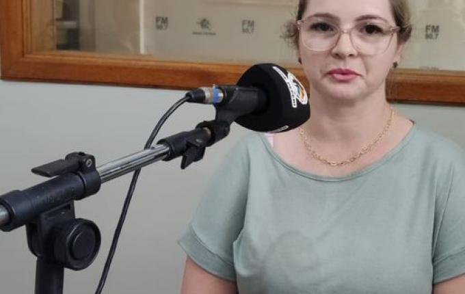 Uso excessivo do celular afeta aprendizado, dizem especialistas