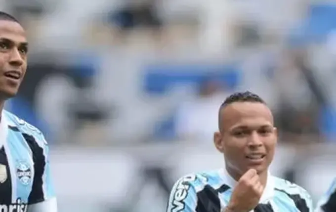 Grêmio vence o líder Ypiranga por 2 a 0 no encerramento da primeira fase do Gauchão