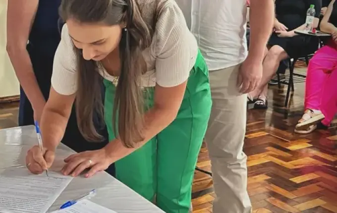 CRE de São Miguel do Oeste empossa 25 novos professores