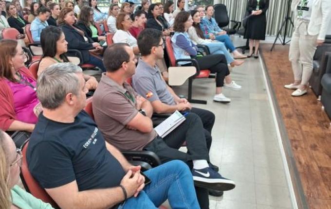 Roda de Conversa debate erradicação do trabalho infantil em SMOeste