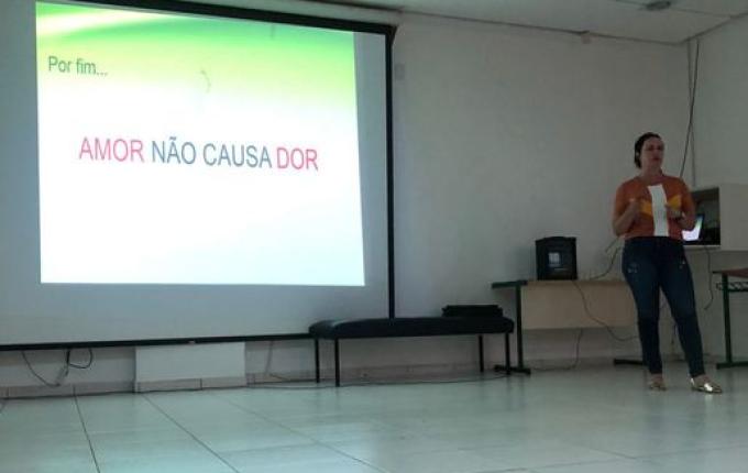 CRAS conclui ciclo de palestras sobre relação abusiva