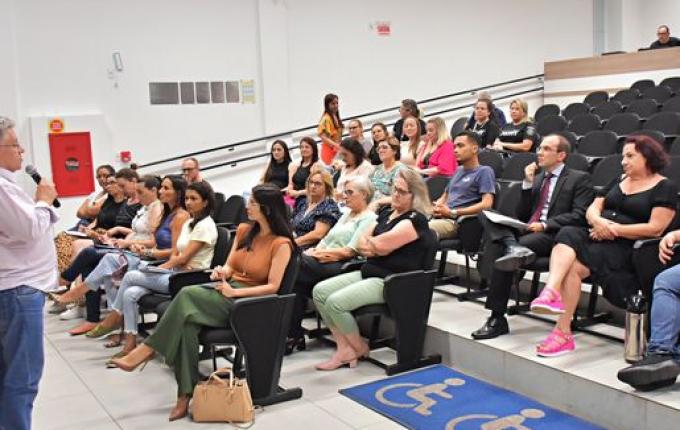 Fila de espera e demandas por atendimento são debatidos em audiência